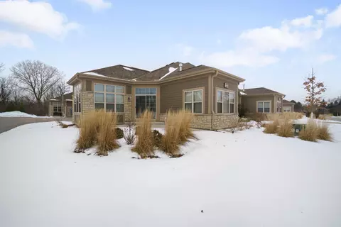 4417 Creekside, Brookfield, WI 53005