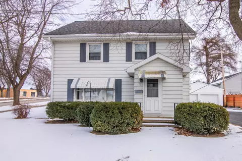 921 N N Ctr, Beaver Dam, WI 53916