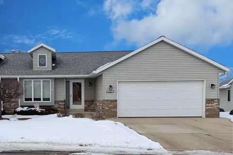 1648 White Tail, Hartford, WI 53027