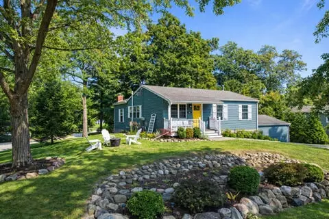 426 Sylvan, Fontana, WI 53125