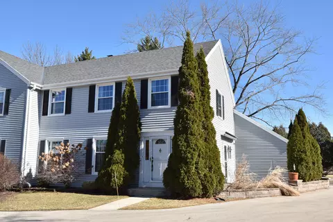 12553 N Woodberry, Mequon, WI 53092
