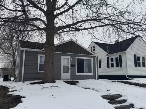 2048 Indiana, Racine, WI 53405