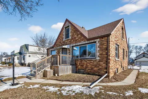 3718 S Iowa, Saint Francis, WI 53235