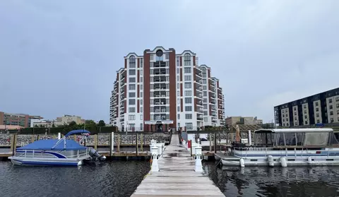 333 Lake #806, Racine, WI 53403