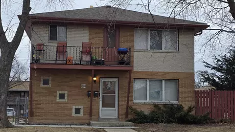 5683 N 90th #5685, Milwaukee, WI 53225