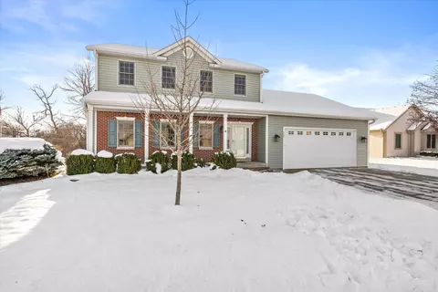 227 Shore, Oconomowoc, WI 53066