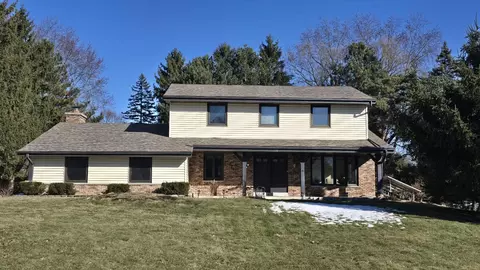 1930 Cotton Tail, Brookfield, WI 53045