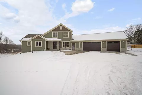 4495 Ridge, Barton, WI 53040