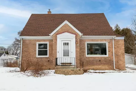 1630 W Lawn, Milwaukee, WI 53209