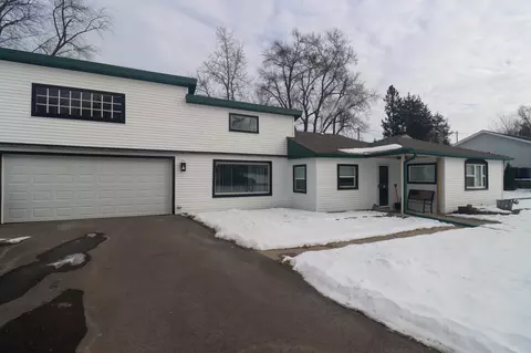 6111 247th, Paddock Lake, WI 53168
