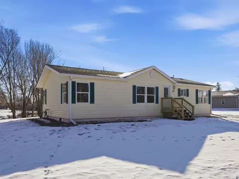 320 Lincoln, Omro, WI 54963