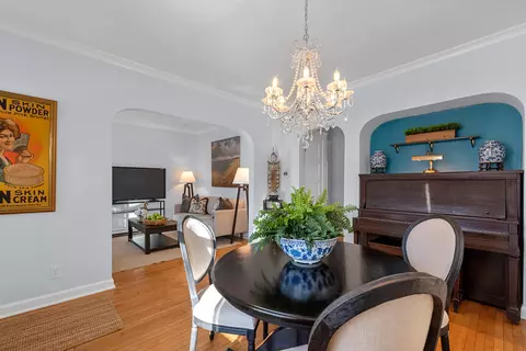 1926 E Bennett, Milwaukee, WI 53207
