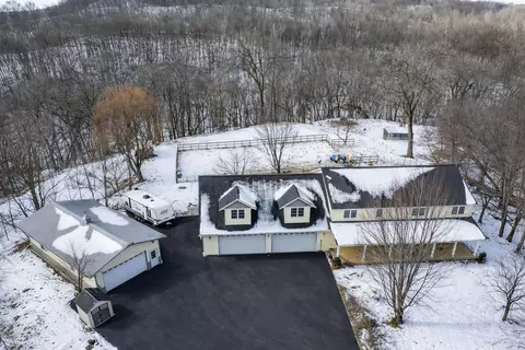 n8825 Fawn Meadow Lane, Holland, WI 54636