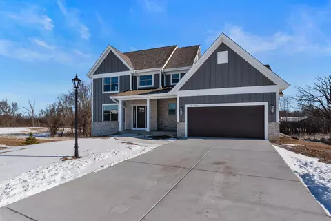 w192n5472 Red Crown, Menomonee Falls, WI 53051