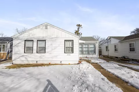 2240 W Lawn, Milwaukee, WI 53209
