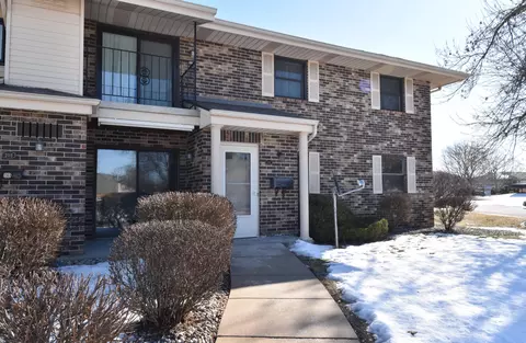 6840 Mariner #103, Mount Pleasant, WI 53406
