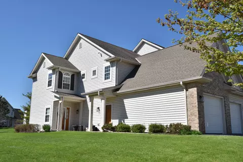 1709 Woodland, Slinger, WI 53086