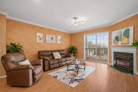 13070 W Bluemound #209, Elm Grove, WI 53122