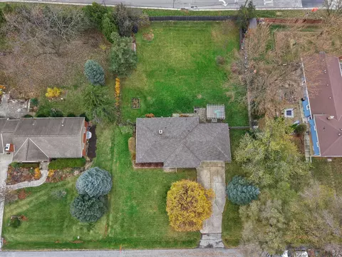 15620 W Saint Francis, New Berlin, WI 53151