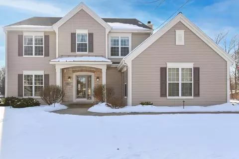955 Dana, Waukesha, WI 53189