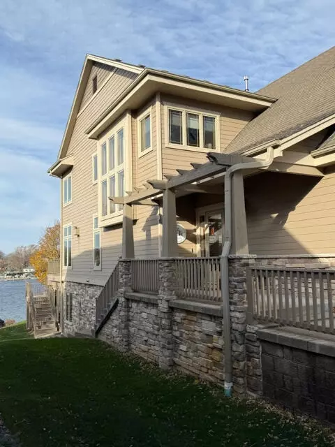w346n5295 Elm, Okauchee, WI 53069