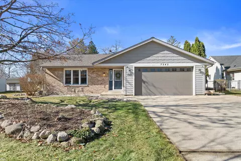7245 S Hillendale, Franklin, WI 53132