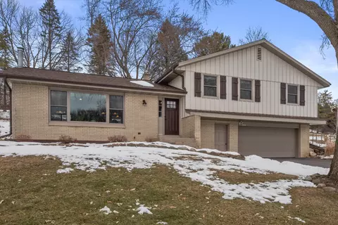 n2w27474 Arrowhead, Waukesha, WI 53188