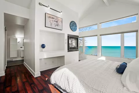 2533 Lakeshore, Sheboygan, WI 53081