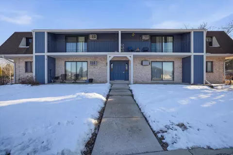 3195 W Mangold #D, Greenfield, WI 53221
