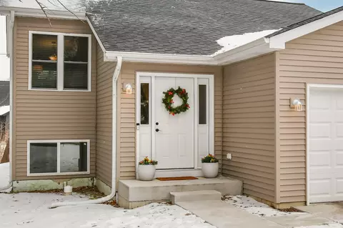 9912 271st, Trevor, WI 53179