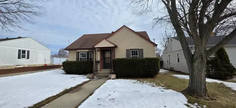 2611 Kearney, Racine, WI 53403