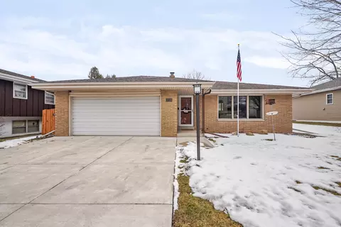 3326 Monarch, Racine, WI 53406