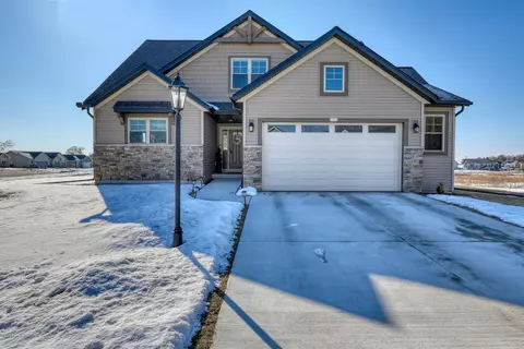 1721 Arthurs, Oconomowoc, WI 53066