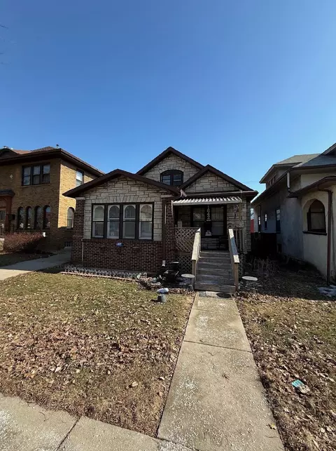 1642 S Layton, Milwaukee, WI 53215