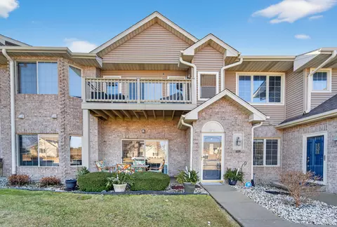 7009 53rd #102, Kenosha, WI 53144