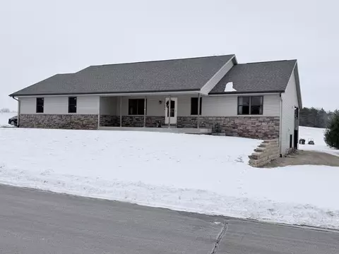 223 Clover, Janesville, WI 53548