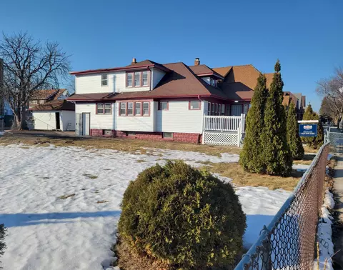 4439 N 27th, Milwaukee, WI 53209