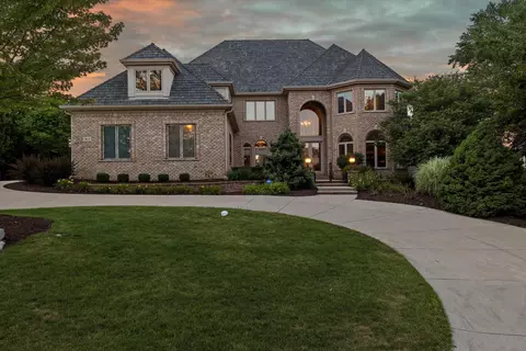 915 N Evergreen, Hartland, WI 53029