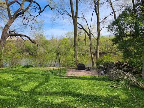 5684 N River Frst, Glendale, WI 53209