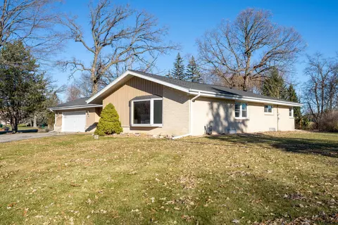 w176n4932 Christopher, Menomonee Falls, WI 53051