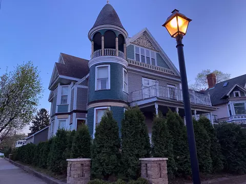 928 King, La Crosse, WI 54601