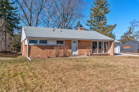 8837 N Navajo, Bayside, WI 53217