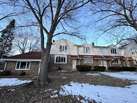 3127 W Canterbury, Greenfield, WI 53221