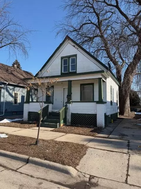 2043 Clark, Racine, WI 53403