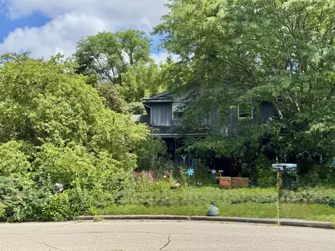 3732 S 102nd, Greenfield, WI 53228