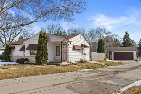 3250 S 72nd, Milwaukee, WI 53219