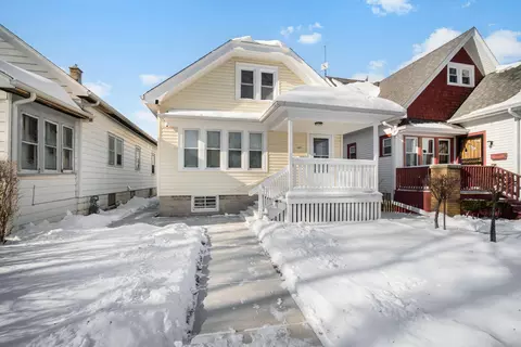 4631 N 37th, Milwaukee, WI 53209
