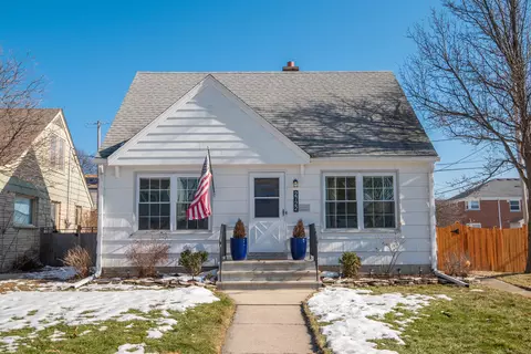 2722 N 74th, Wauwatosa, WI 53210