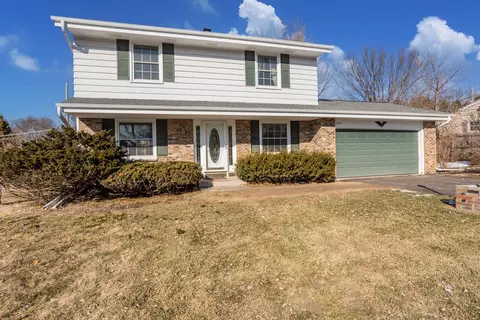 1638 Falls, Grafton, WI 53024