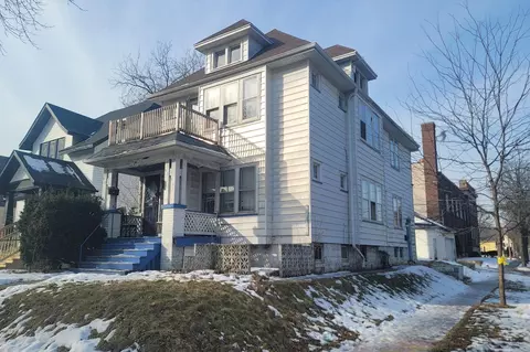 2977 N 26th #2979, Milwaukee, WI 53206